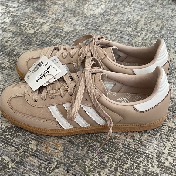 Adidas Women's Samba OG beige Wonder Taupe Sneakers - Picture 3 of 4
